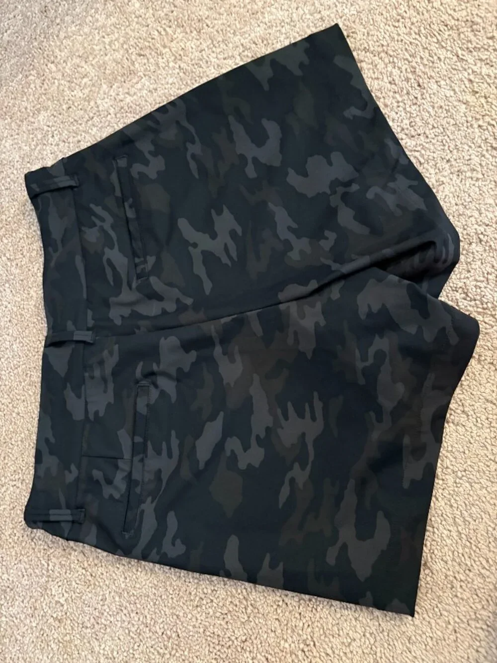 Spanx Black Camo Stretch Tailored Shorts Women's Size 6 XS